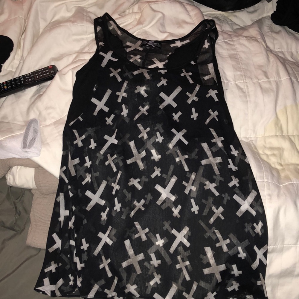 Cross tank